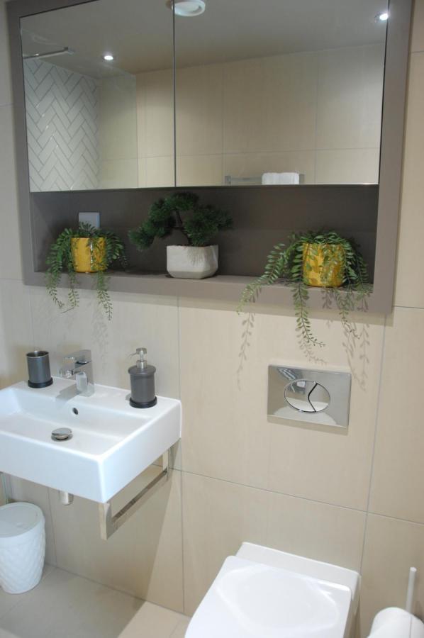 Appartamento Centre Garden View Getaway For 2 Free Onsite Parking